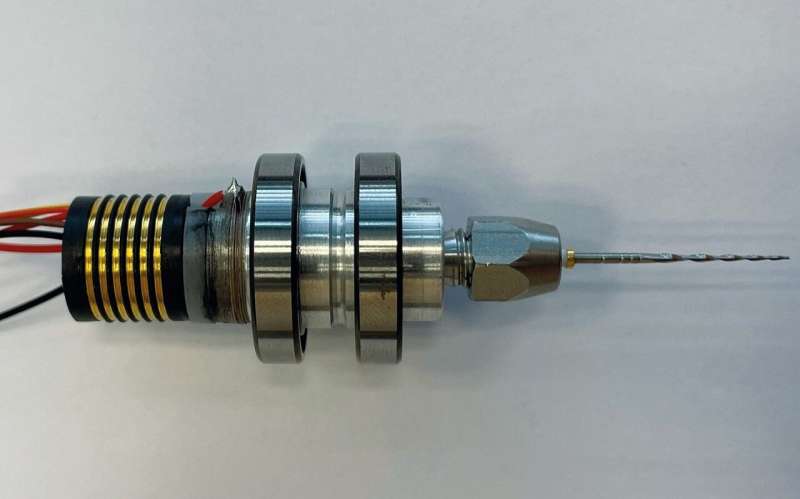 Dental file demonstrator with integrated piezoceramic stack actuator. Credit: Fraunhofer-Gesellschaft