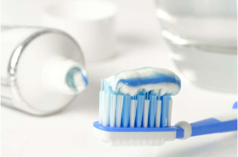 Researchers show effectiveness of fluoride-free toothpaste