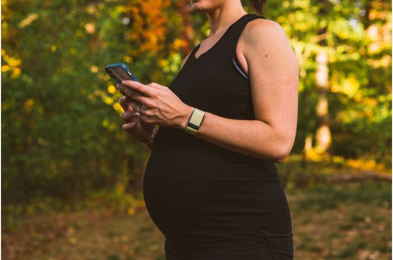 Non-invasive wearable devices might be able to predict preterm birth by monitoring changes in maternal heart rate variability. Credit: WHOOP, CC-BY 4.0