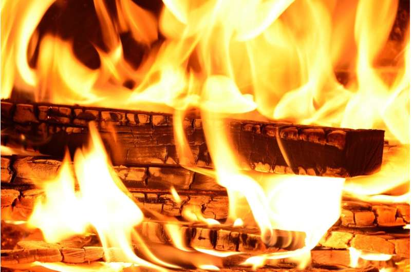 Open fireplaces could decrease life expectancy by up to 1.6 years, suggests modeling study 