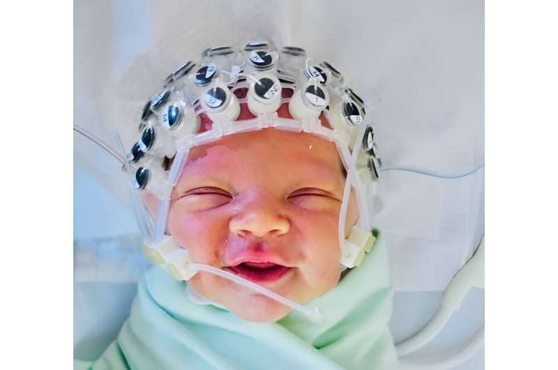 Newborn babies can perceive the beat in music