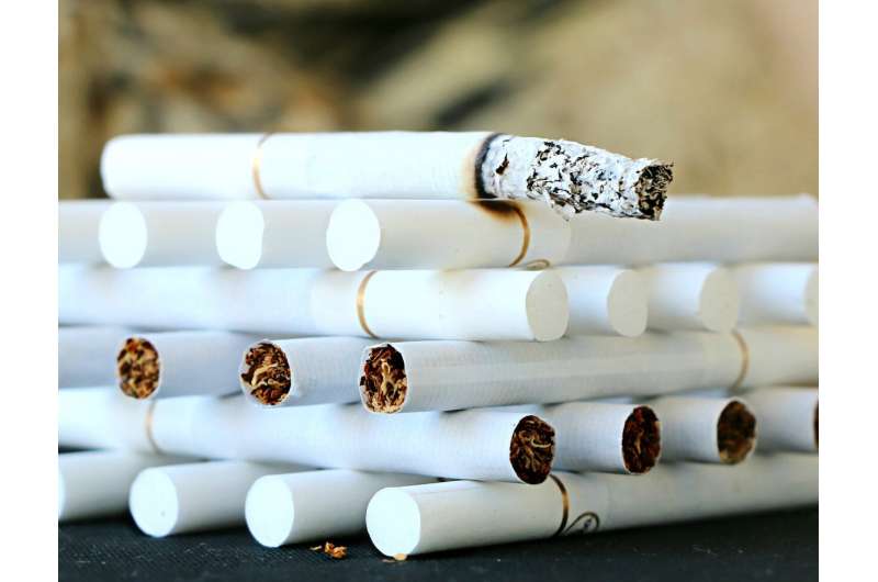 Study: Quitting smoking nearly halves heart attack risk, cutting down does little