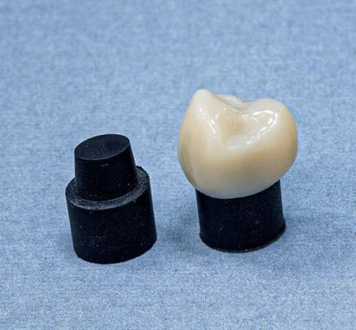 HKU Dentistry invents new material to replace extracted human teeth for dental research