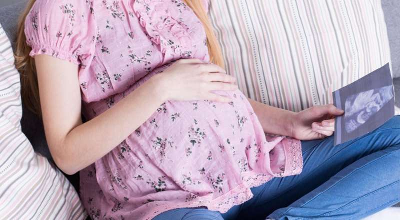 Maternal depressive symptoms linked to slower fetal growth