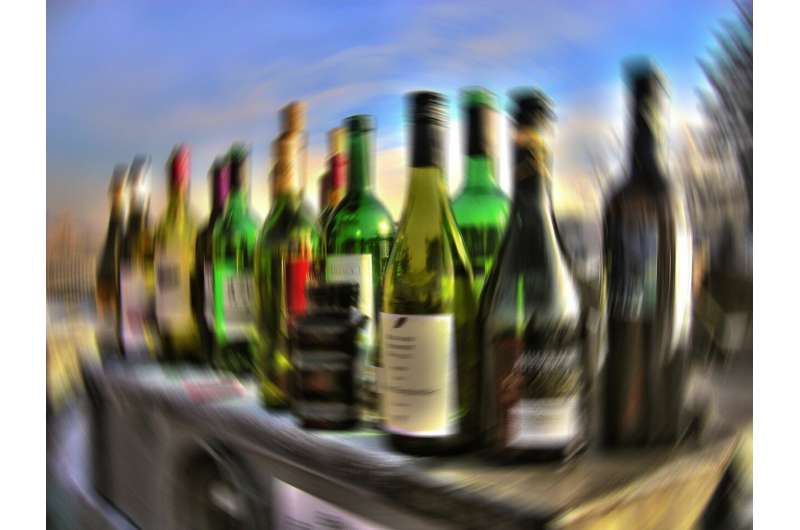 Light or moderate alcohol consumption does not guard against diabetes, obesity