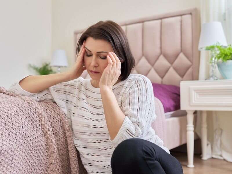 When menopause comes early: Symptoms & treatment