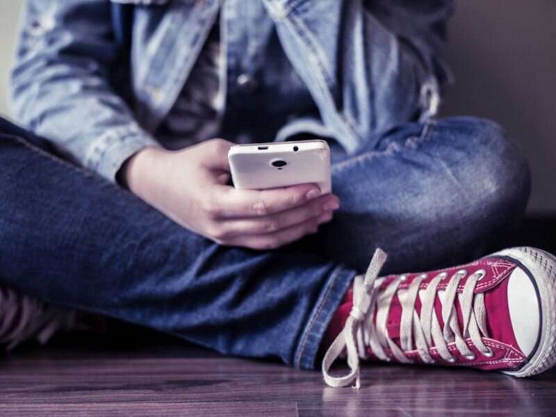 Worried about your teen's social media use? Experts offer help 