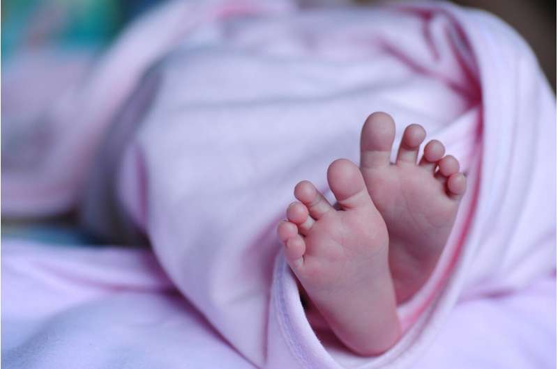 newborn baby feet