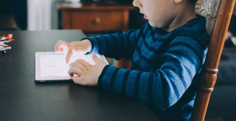 Lengthy screen time associated with childhood development delays 