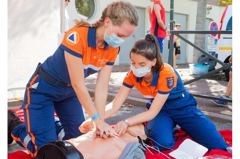 A new emergency procedure for cardiac arrests aims to save more lives—here's how it works 