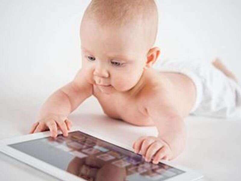 Infant screen use linked to alterations in cortical EEG before age 2 