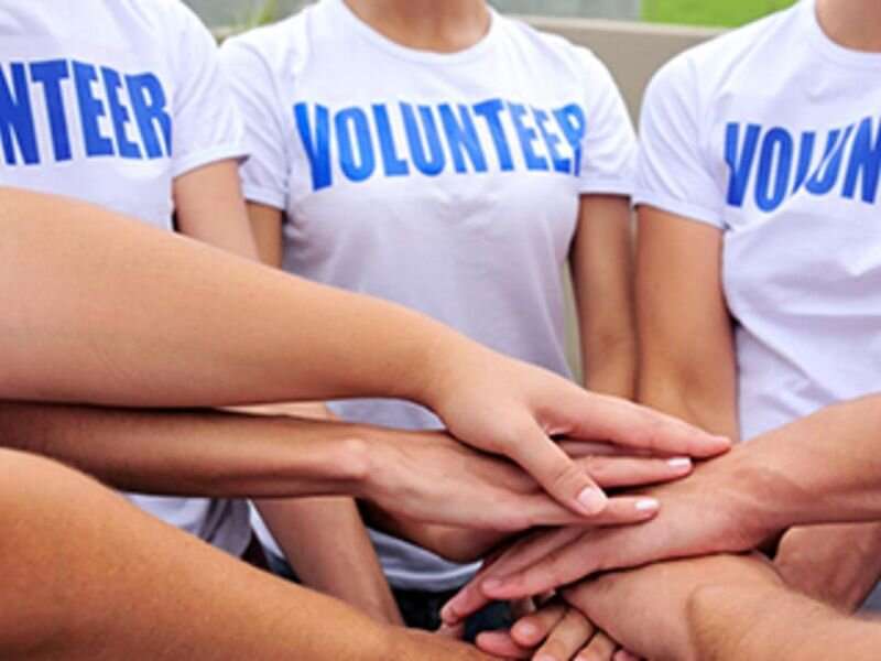 Helping others as volunteers helps kids 'flourish,' finds study 