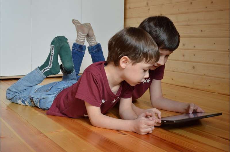 Use of digital devices may affect children's language development 